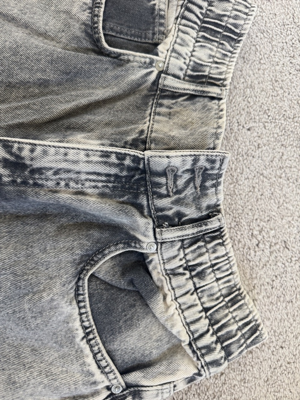 All Saints Women’s  Relaxed Gray Acid-Wash Jeans - Picture 3 of 8